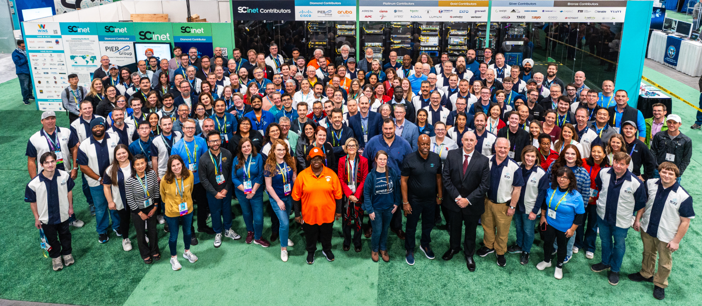 Group photo of SCinet attendees